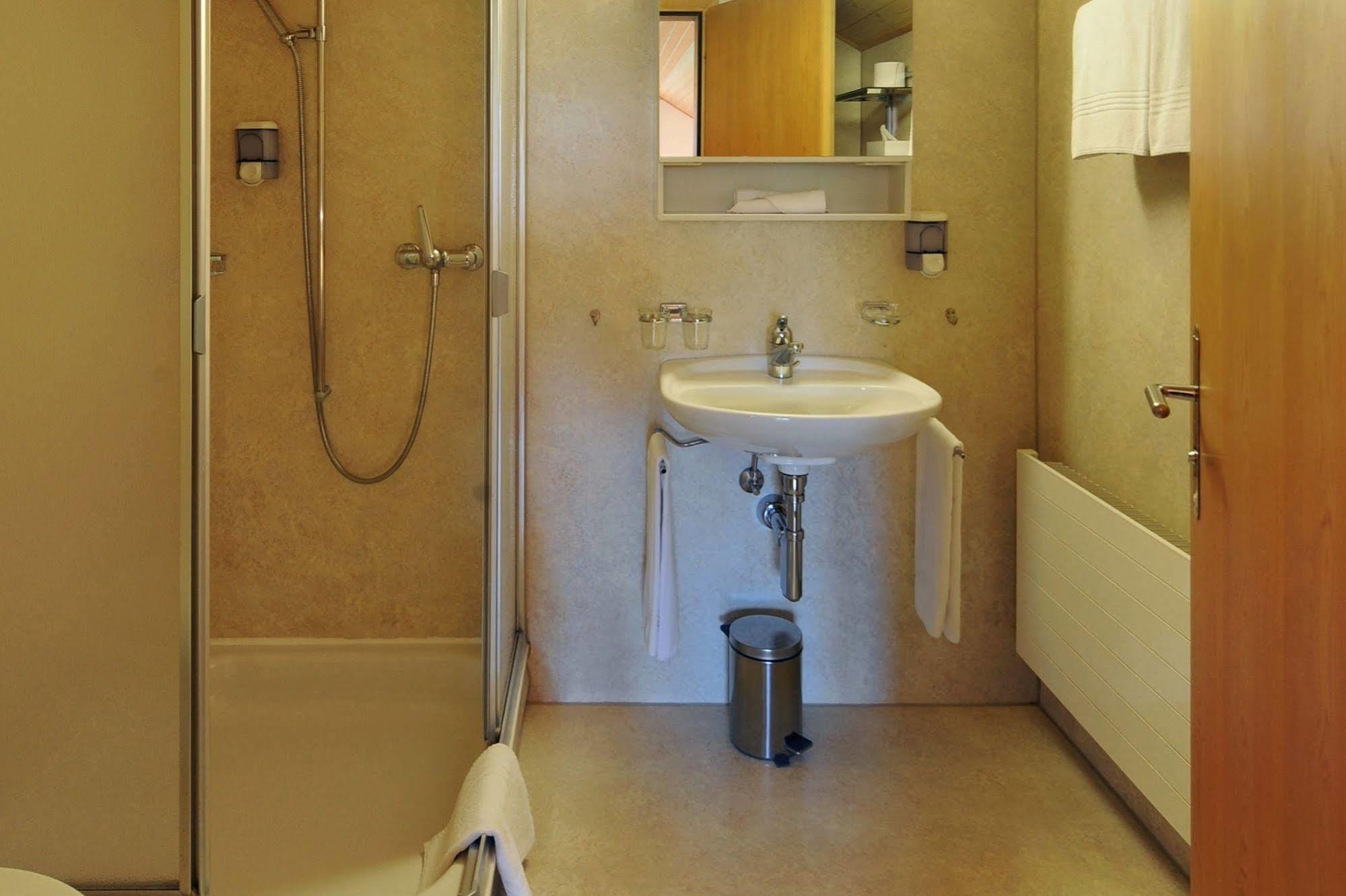 Gasthaus Paxmontana Sachseln Bagian luar foto